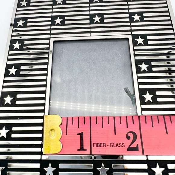 Tribute Silver Frame with Flags Holds Picture 2 in sq Slightly Imperfect Glass - Picture 6 of 6